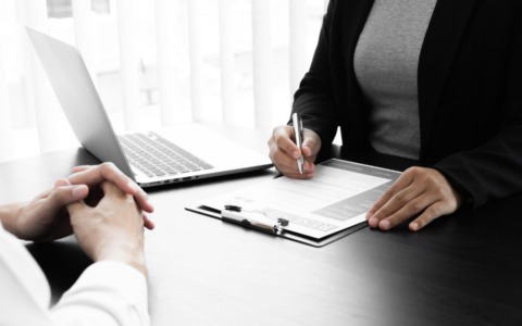 Premi di produzione per lavoratori somministrati: chiarimenti normativi